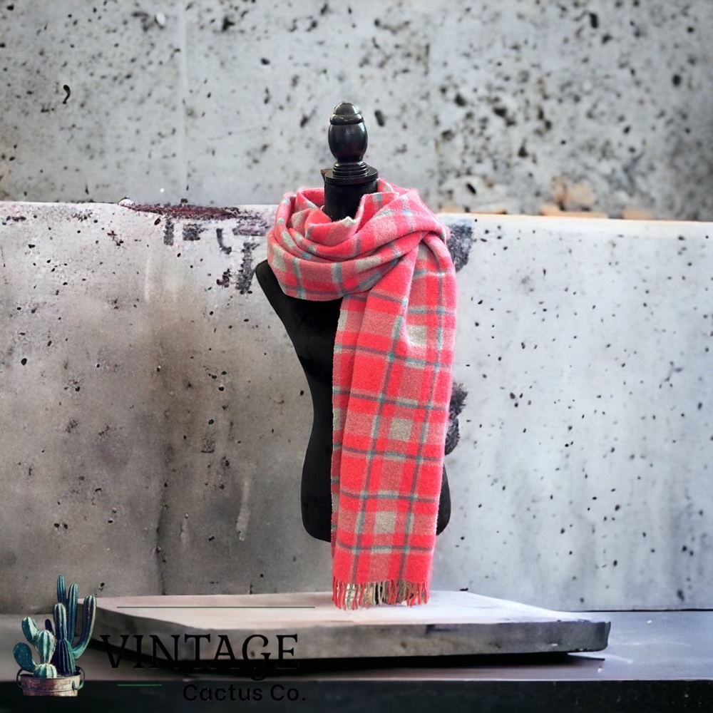 GORGEOUS JCREW PLAID WOOL SCARF w/TASSELS 🧣 - Picture 1 of 8